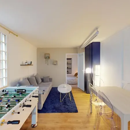 Duplex Entre La Cathedrale Et La Basilique Apartment Reims